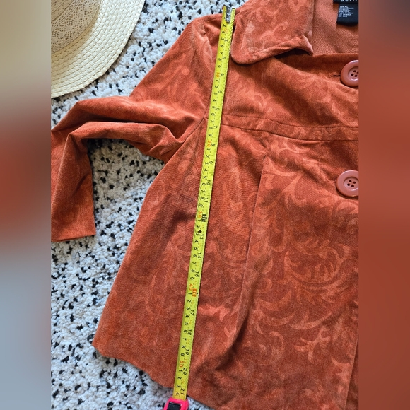 RQT size LG, petite, rich orange scroll print, 3/4 sleeve jacket. 2 LG buttons. - Picture 5 of 9